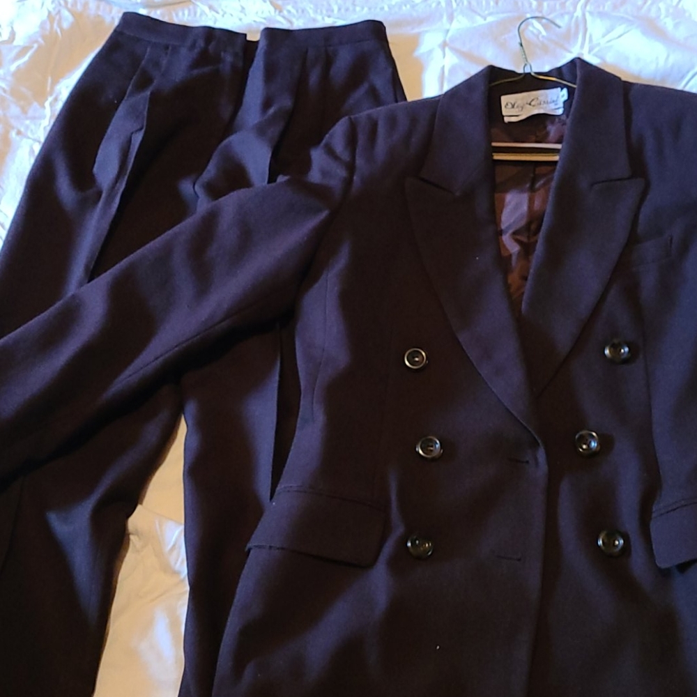 Size 10 brown pant suit.